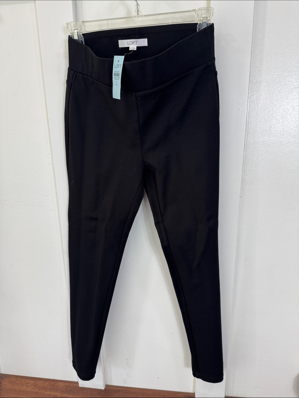 LOFT Black Slim Ponte Ankle Pants NWT